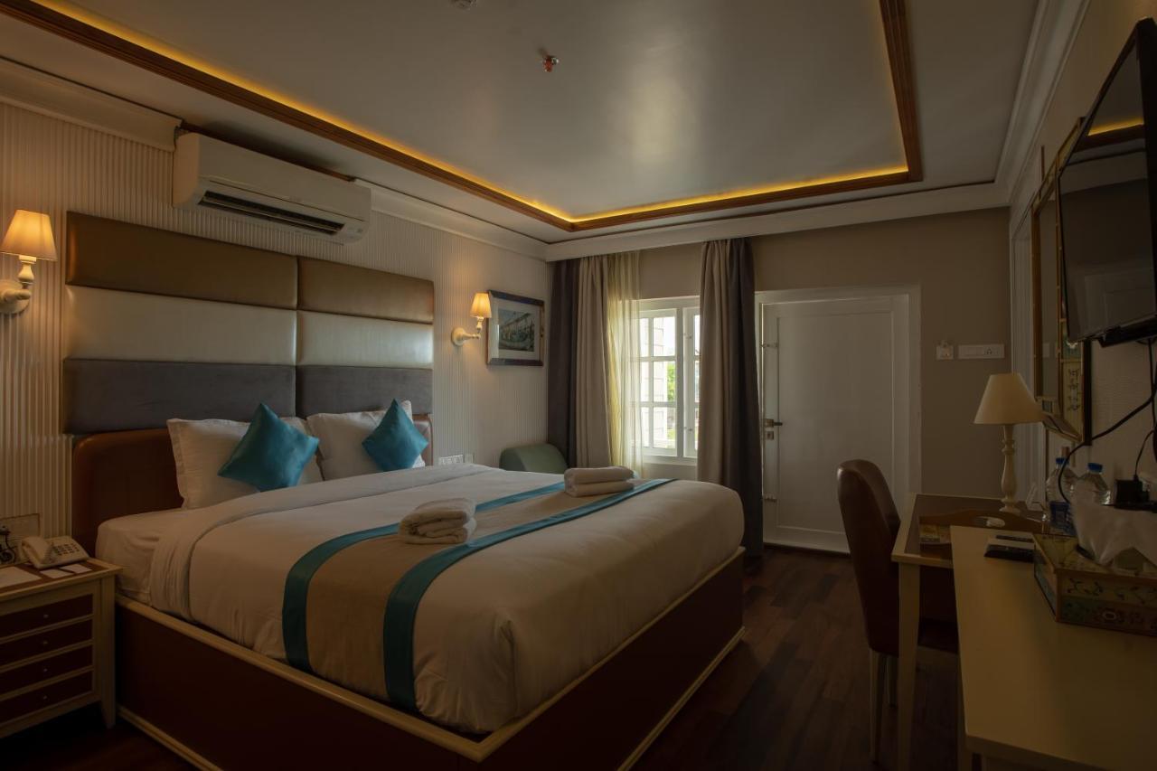 State Beach Resort And Spa 坎努尔 外观 照片