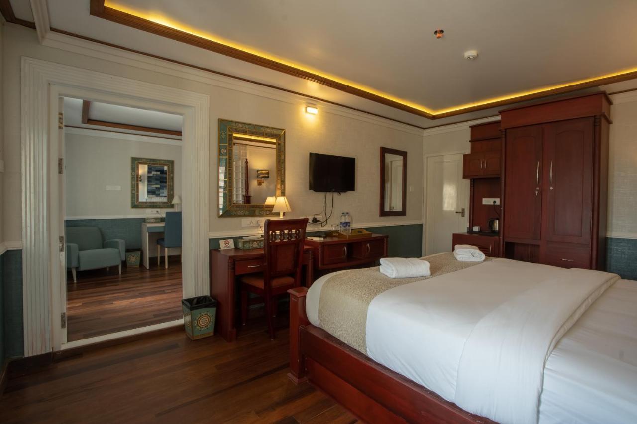 State Beach Resort And Spa 坎努尔 外观 照片