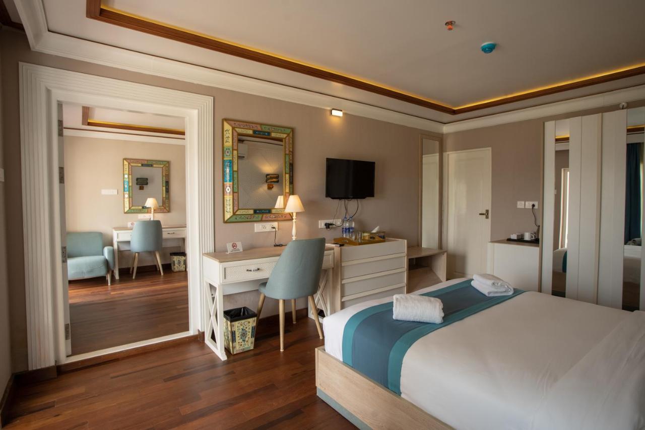 State Beach Resort And Spa 坎努尔 外观 照片