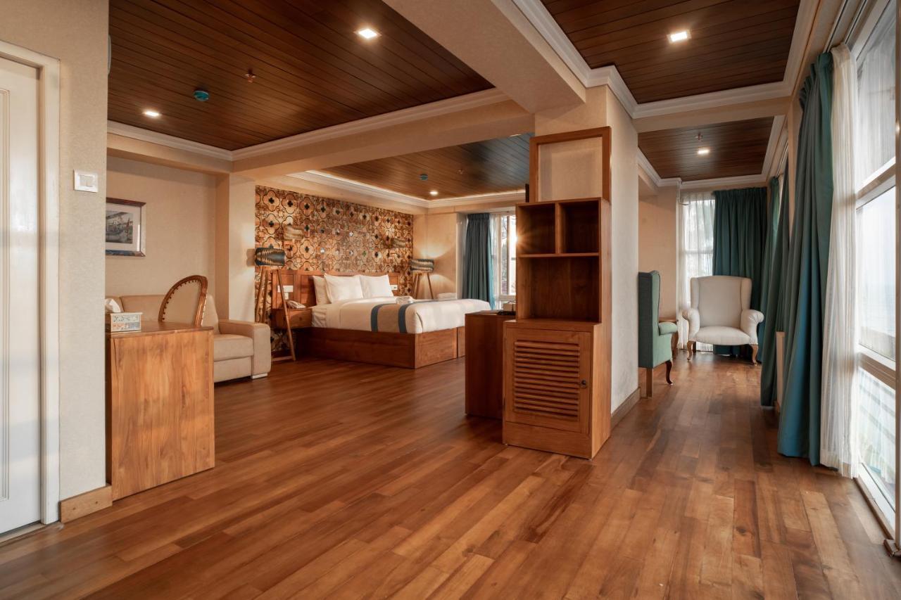 State Beach Resort And Spa 坎努尔 外观 照片