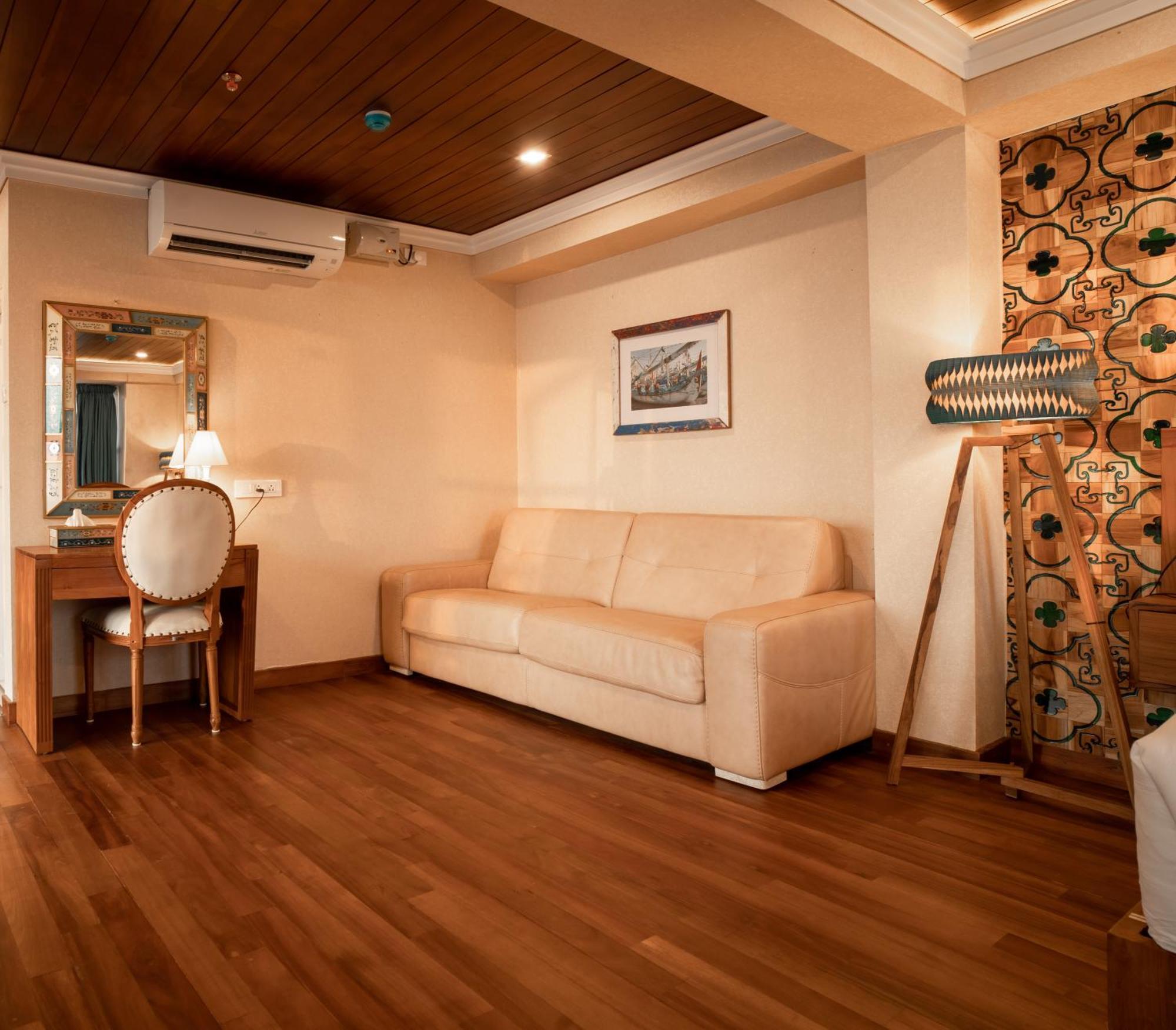 State Beach Resort And Spa 坎努尔 外观 照片